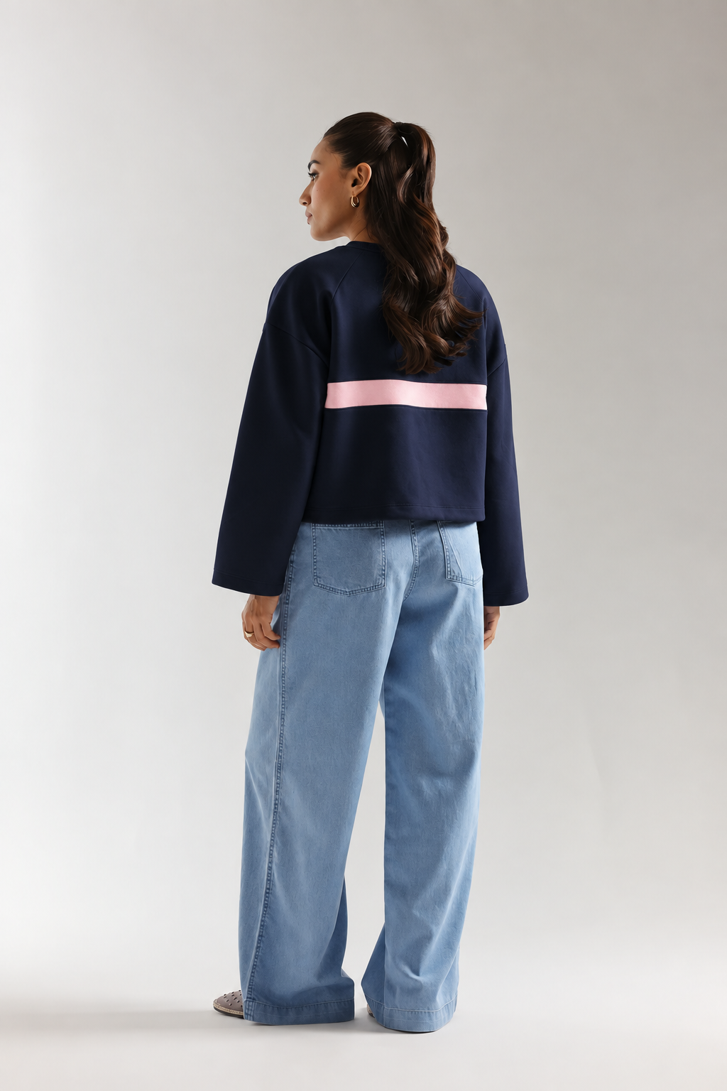 Winter Rabbon Sweatshirt + Gift