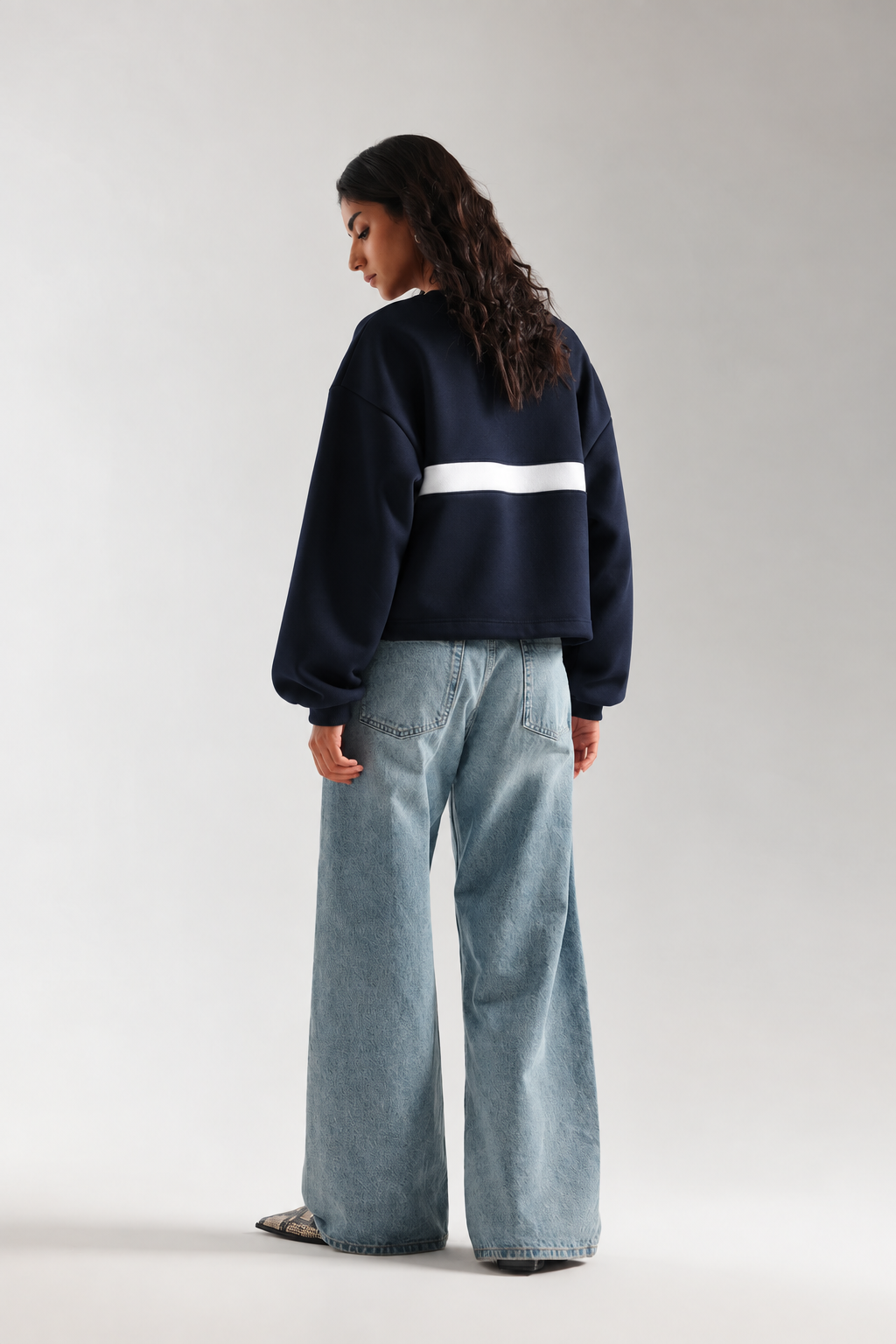 Winter Rabbon Sweatshirt + Gift