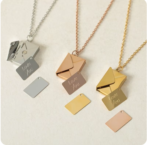 Nexusdrop Love Letter Locket