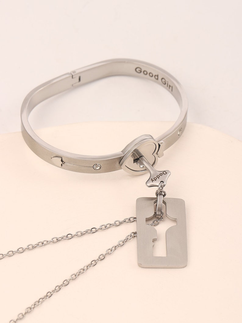 Nexusdrop Locking Love Bracelet