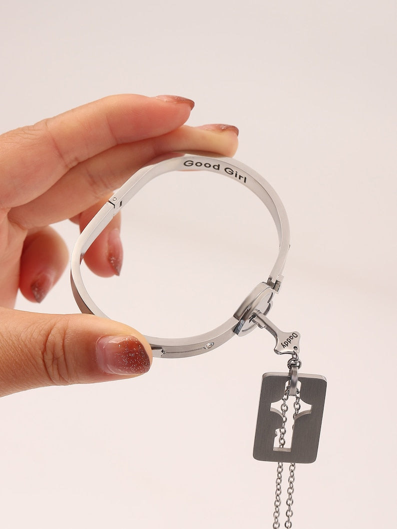 Nexusdrop Locking Love Bracelet